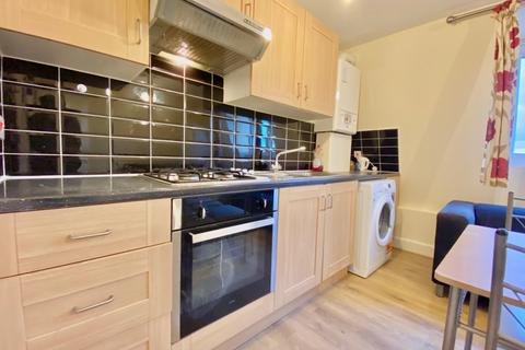 2 bedroom flat to rent - 30 HIGH STREET , SW19 2AB