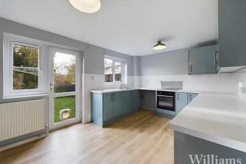 3 bedroom terraced house for sale, Brook Close, Aylesbury HP18