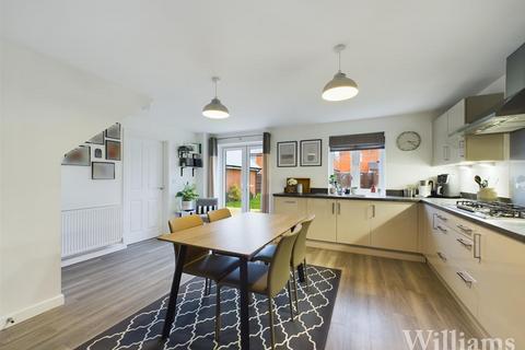 4 bedroom detached house for sale - Marsworth Drive, Aylesbury HP22