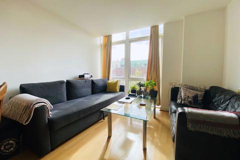 2 bedroom flat to rent, Fairlead House, Cassilis Road, London E14
