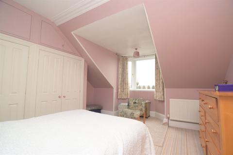 Castlebank Glencaple Road, Dumfries, DG1 4AS