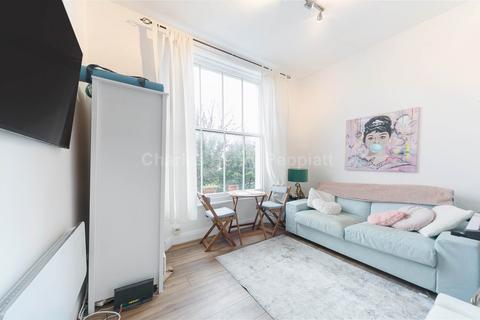 1 bedroom apartment for sale, Cliff Road, Camden Town, NW1