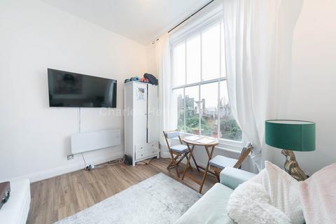 1 bedroom apartment for sale, Cliff Road, Camden Town, NW1