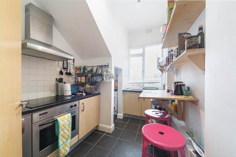 1 bedroom apartment for sale, Cliff Road, Camden Town, NW1