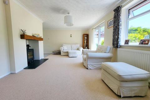 3 bedroom detached bungalow for sale, Crewkerne Road, Raymond`s Hill, Axminster