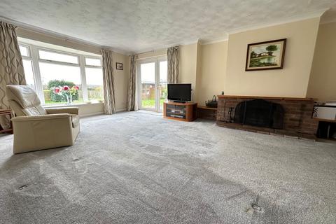 3 bedroom bungalow for sale - Winchester Road, Four Marks, Alton, Hampshire