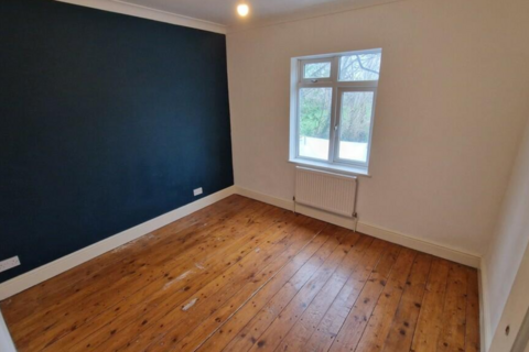 3 bedroom flat to rent, Flat 3 Myddleton
