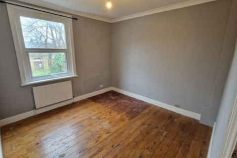3 bedroom flat to rent, Flat 3 Myddleton