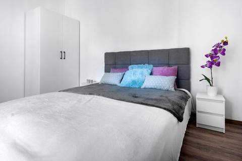 1 bedroom apartment for sale - at Liverpool City Apartment, Old Hall Street L3