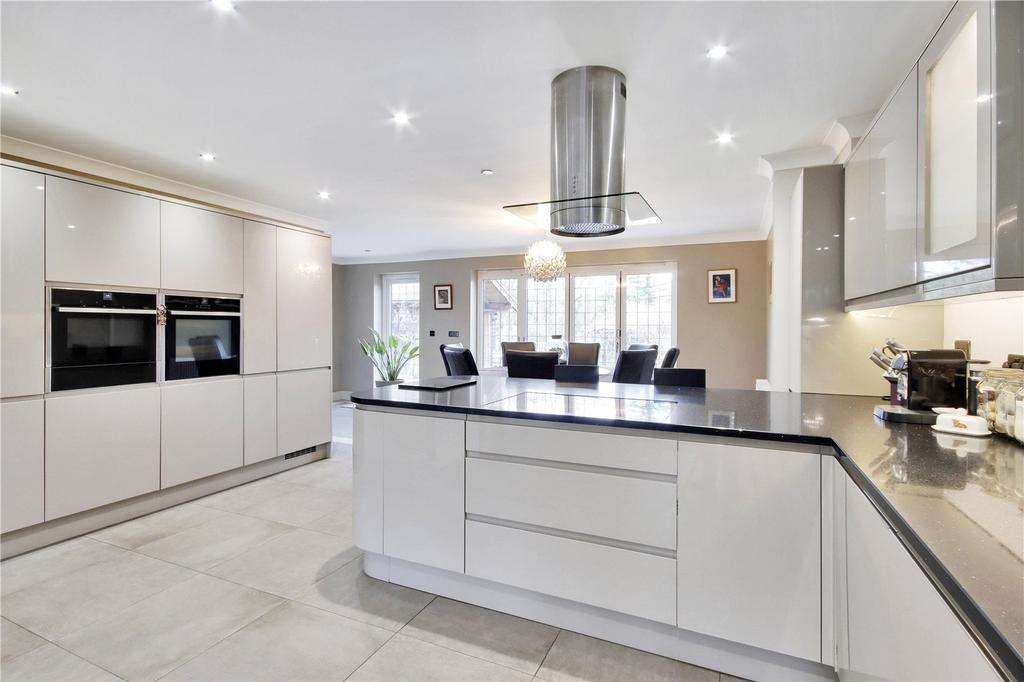 Kitchen/Breakfast Rm