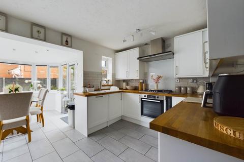 3 bedroom link detached house for sale, Grebe Close, Aylesbury HP19
