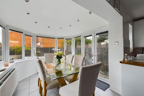 11 Grebe Close, Aylesbury, HP19 0YL