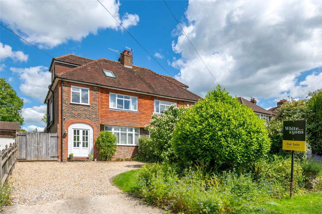 New House Lane, Redhill, RH1 4 bed semidetached house for sale £675,000