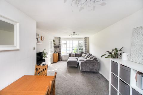 29 Ash Road, Crawley, RH10 1SG