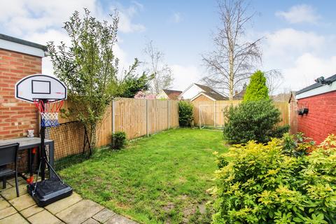29 Ash Road, Crawley, RH10 1SG
