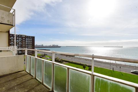 124 The Gateway, Dover, CT16 1LH