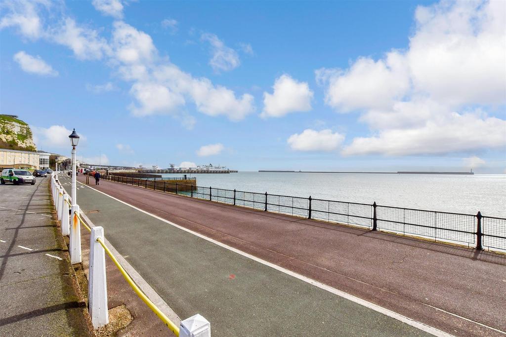 The Gateway, Dover, Kent 2 bed flat for sale £250,000