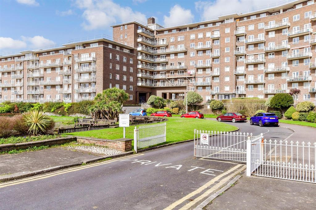 The Gateway, Dover, Kent 2 bed flat for sale £250,000