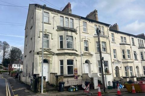 1 bedroom flat for sale - Ground Floor Flat, 16 Clytha Square, Newport, NP20 2EE