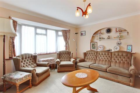 4 Hadley Close, Meopham, Gravesend, DA13 0NX