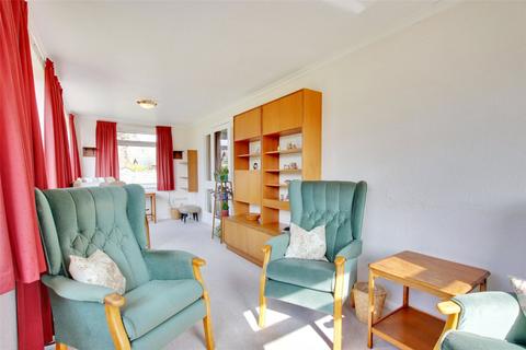 4 Hadley Close, Meopham, Gravesend, DA13 0NX