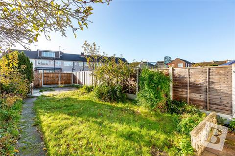 16 Clyde Crescent, Upminster, RM14 1SU