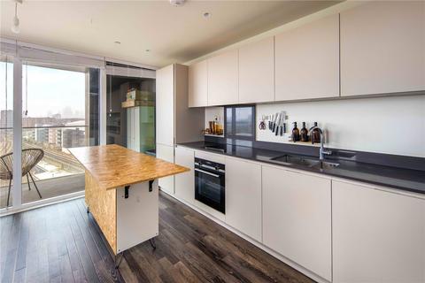 2 bedroom flat to rent - Cobalt Tower, Moulding Lane, London, SE14