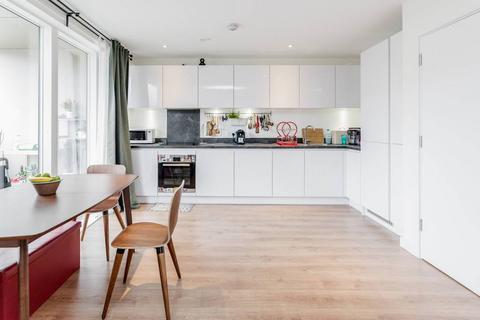 2 bedroom apartment to rent, Barrington Road, London, SW9