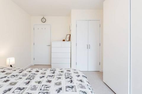 2 bedroom apartment to rent, Barrington Road, London, SW9