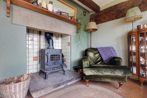 2 bedroom cottage for sale - Middle Nook, Old Town. Hebden Bridge