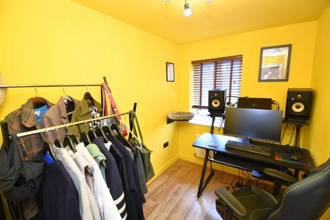 20 Elm Tree Road, Salford, M6 6GR