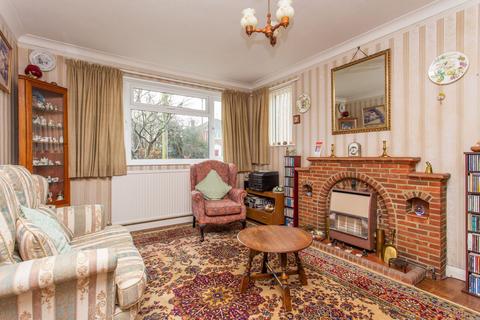1 Trueman Close, Blean, Canterbury, CT2 9HB