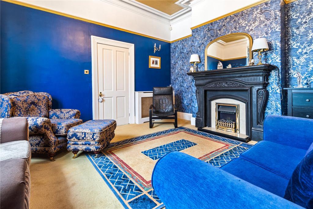 Living Room (2)