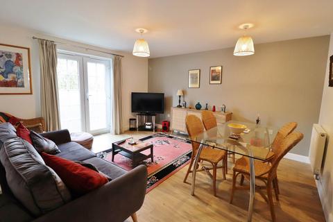 2 bedroom flat for sale, Maurice Way, Marlborough, SN8 3LG