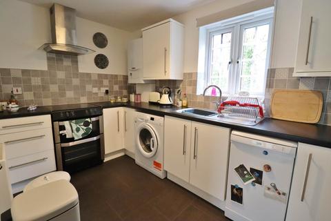 2 bedroom flat for sale, Maurice Way, Marlborough, SN8 3LG