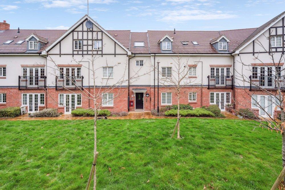 Grange Road, Chalfont St. Peter, SL9 2 bed apartment for sale £410,000