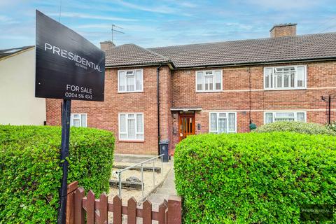 1 bedroom flat for sale, Loughton IG10