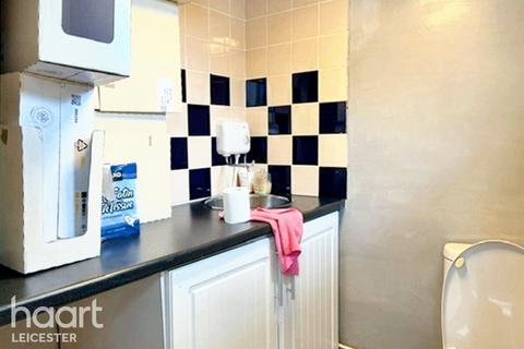 130 Sturdee Road, Leicester, LE2 9FW