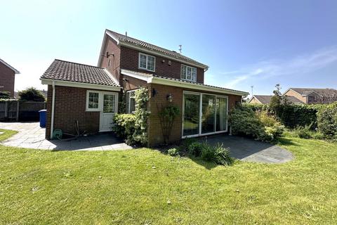 3 bedroom detached house for sale, 48 Beeching Drive, Lowestoft, NR32