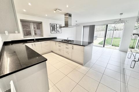 5 bedroom detached house for sale - Lewis Crescent, Telford TF1