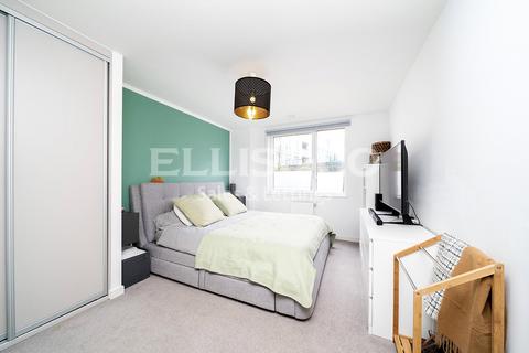 3 bedroom apartment for sale, Laidlaw House, 15 Medawar Drive, Mill Hill, London, NW7