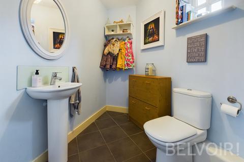 24 Green Moors, Lightmoor, Telford, TF4 3TB
