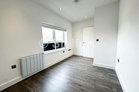 2 bedroom flat to rent, Leytonstone Road, London E15