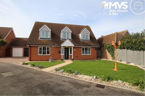 3 bedroom detached house for sale, St Johns Road, Clacton-on-Sea