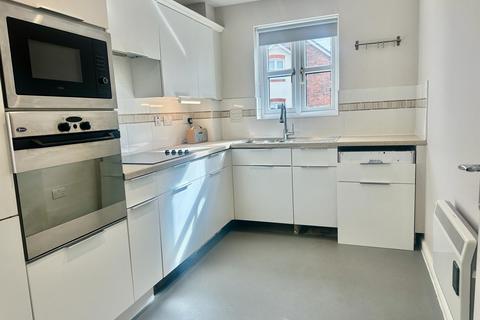 2 bedroom flat to rent, Birch End, Warwick, CV34