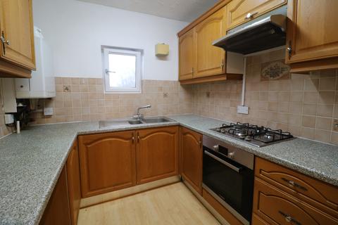 2 bedroom flat to rent - Godstone Road, Purley CR8