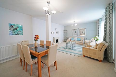 2 bedroom ground floor flat for sale, Stratford Road, Hockley Heath, B94