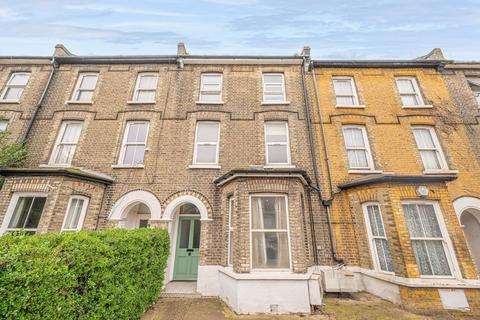 2 bedroom flat for sale, Lichfield Road, Cricklewood, London, NW2