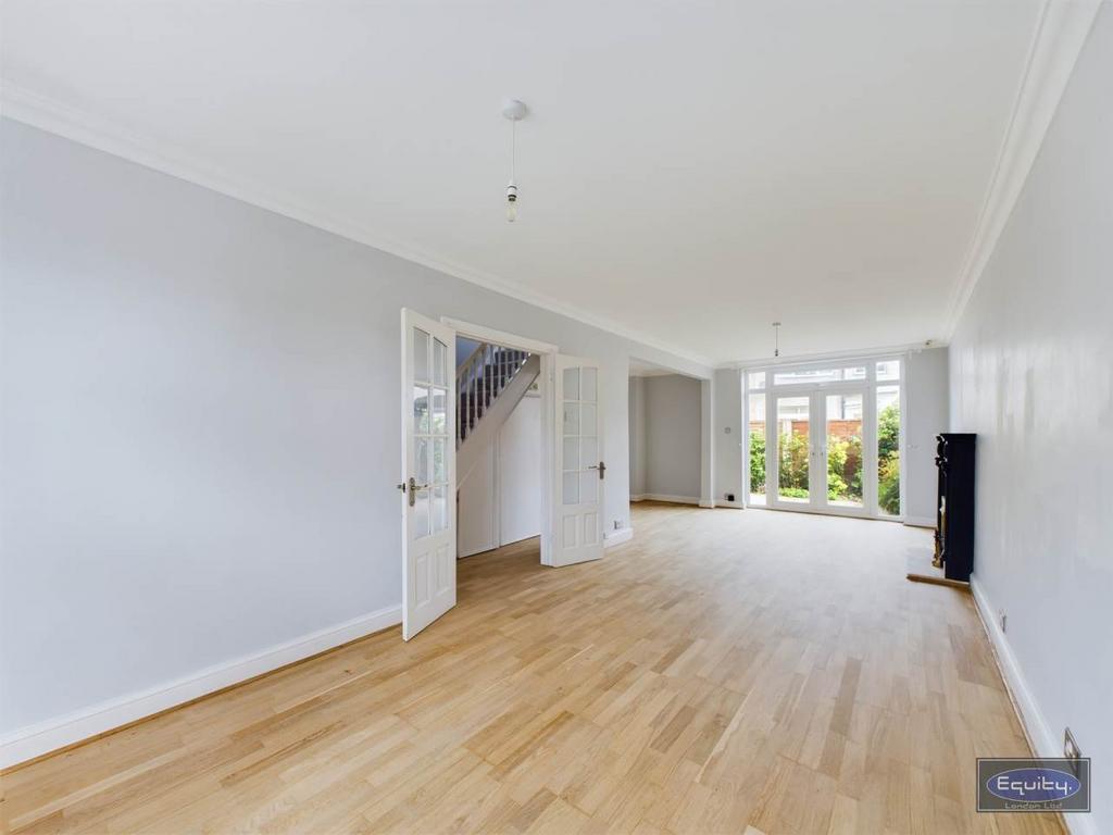 Burnt Oak Lane, Sidcup, Kent 3 bed semidetached house for sale £540,000
