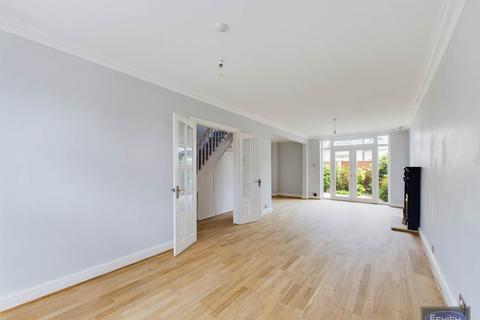 3 bedroom semi-detached house for sale, Burnt Oak Lane, Sidcup, Kent